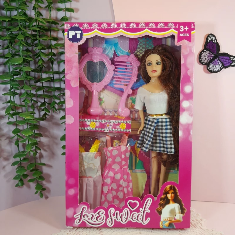 عروسک باربی بالوازم ولباس جعبه دار